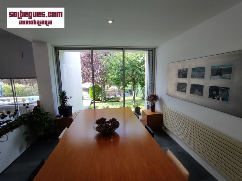Foto f8e53af2-1643-49d9-a69b-a4b6d13e29da. Casa amb calefacció aparcament piscina a Begues