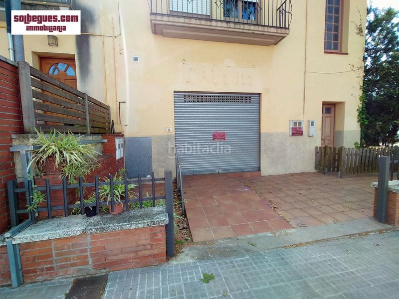 Foto 13add7bf-83bd-45f4-a015-d376aa7a729c. Alquiler local comercial centro local diafano con salida humos terraza en Begues