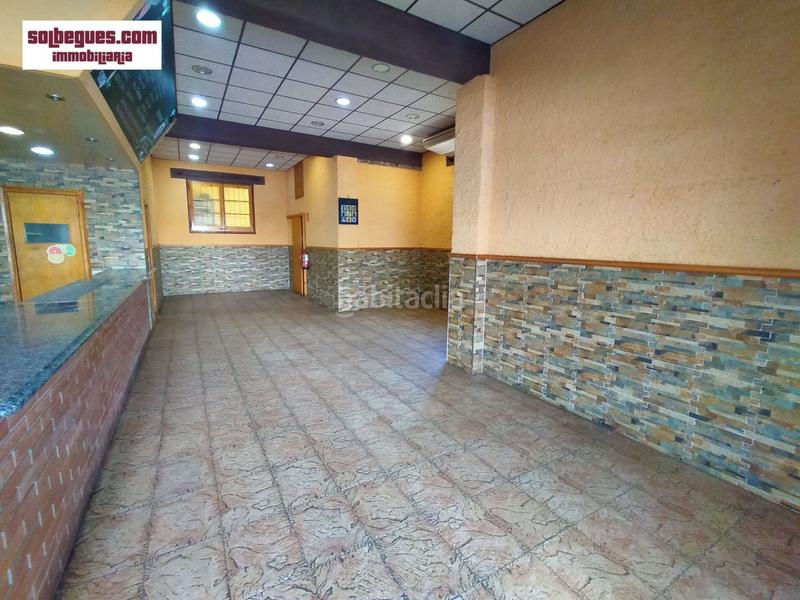 Foto 4651d201-e3b5-4804-99d1-5335f46d18c0. Alquiler local comercial centro local diafano con salida humos terraza en Begues
