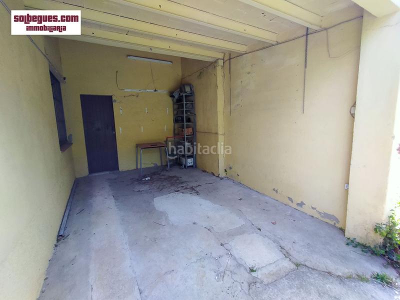 Foto 75f0c092-8d2c-42f8-bc6f-a7bc6a32a442. Alquiler local comercial centro local diafano con salida humos terraza en Begues
