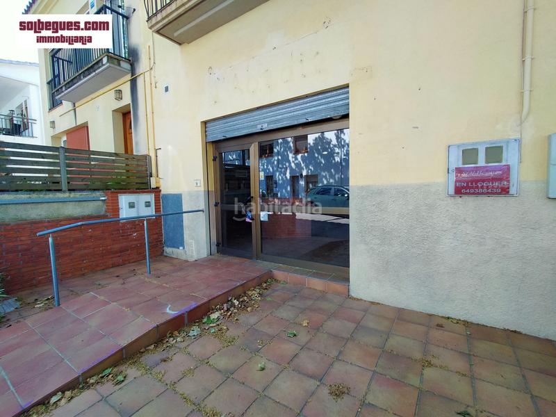 Foto ab00b9e8-0d8b-4095-9e4e-03958c412611. Alquiler local comercial centro local diafano con salida humos terraza en Begues