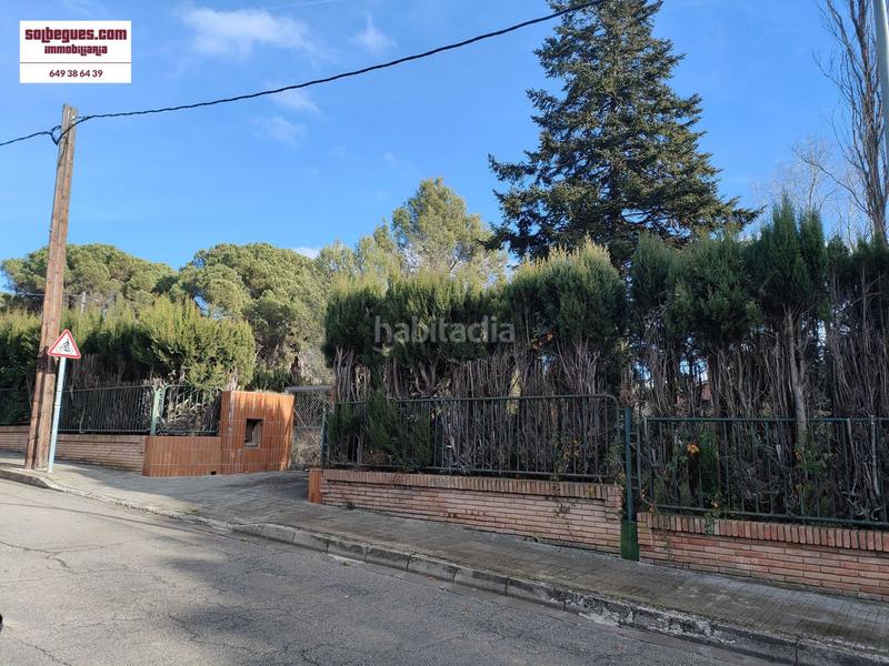 Foto 0996e857-429c-462b-b7f8-772cf53d5dcc. Terreno residencial centro amplio terreno esquinero en Begues