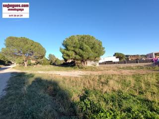 Terrain résidentiel à Begues. Bon solei gran terreno esquinero privacidad