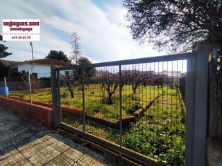 Terreno residencial en Begues. Begues santa eulalia oportunidad terreno plano con acceso a dos