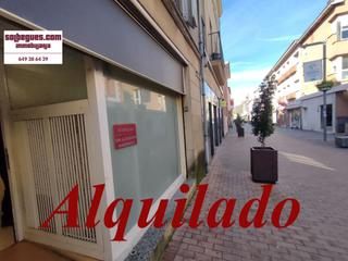 Location Local commercial à Major 40. Begues centro en calle peatonal local