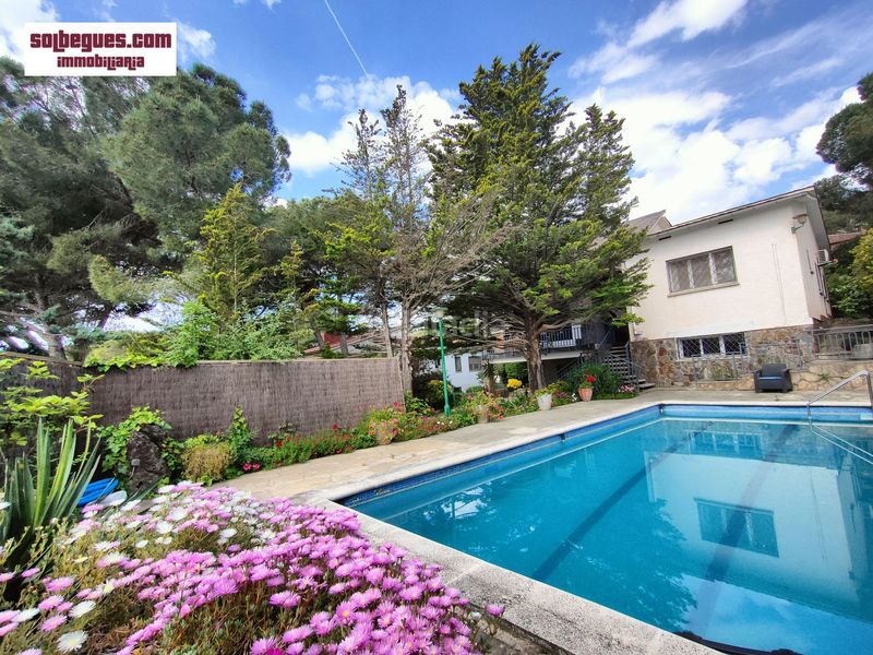 Foto 43850aa0-edae-41c5-b100-3b0f8a286de6. Casa amb calefacció aparcament piscina a Begues