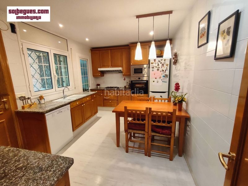 Foto 766fa417-8d05-4544-9737-3a354a99156e. Casa amb calefacció aparcament piscina a Begues