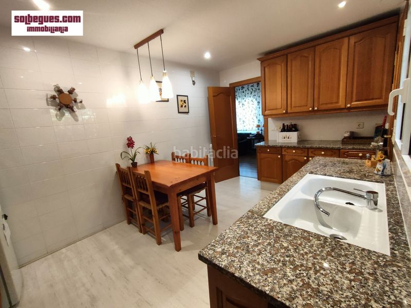 Foto b5d43c54-c752-429b-ab7e-50a979057028. Casa amb calefacció aparcament piscina a Begues