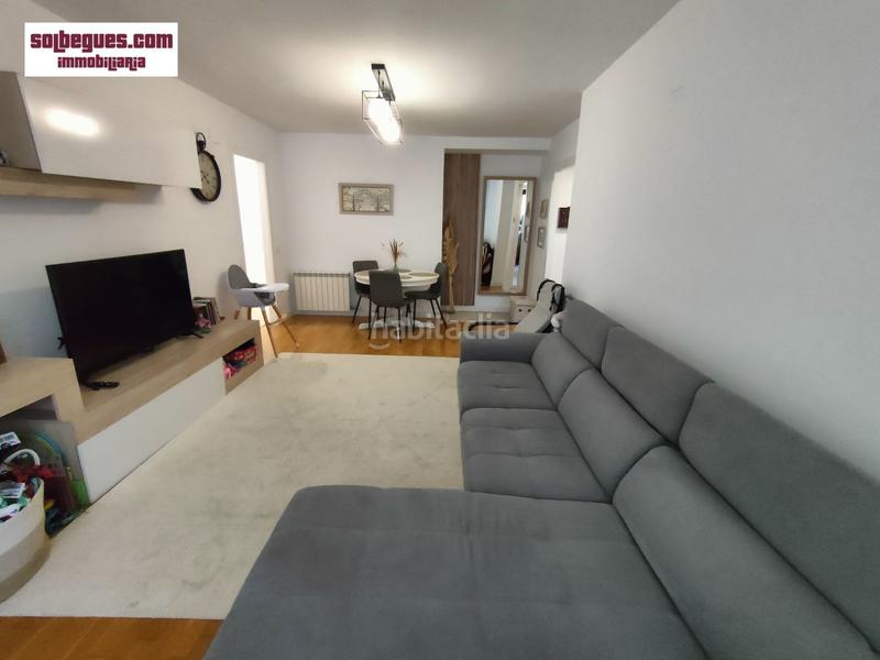 Foto 590a6390-9e9d-49b9-95a7-39452cf3e285. Piso barceloneta piso luminoso 3 habitaciones parking y trastero en Begues