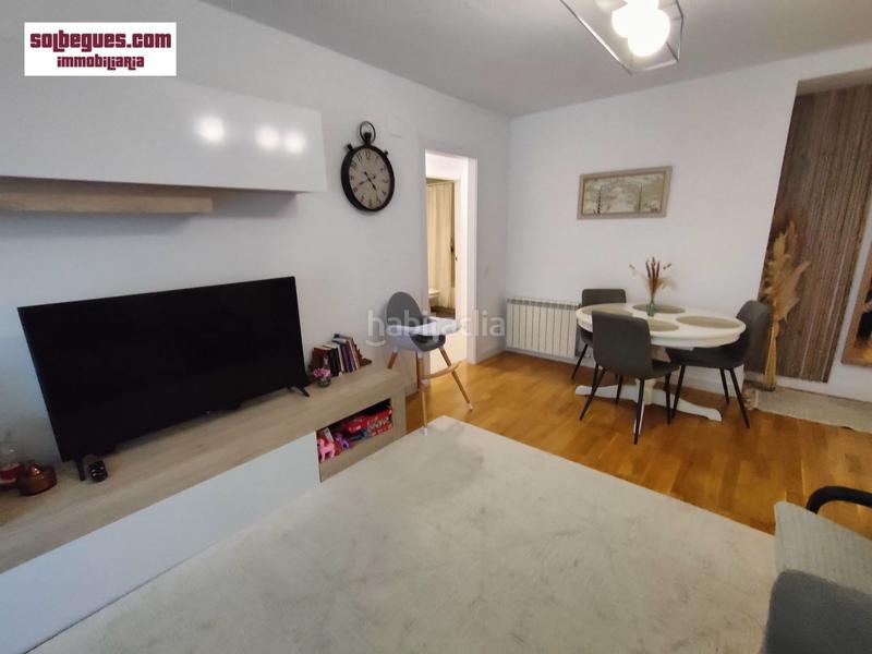 Foto a38b6aa9-ec39-4c68-8280-57966f4eff3c. Piso barceloneta piso luminoso 3 habitaciones parking y trastero en Begues