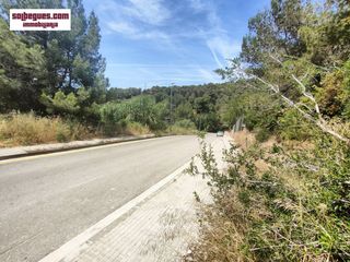 Terreno residencial en Turia 34. Begues parc. terreno con magnificas vistas