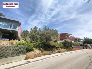 Terreny residencial a Turia 34. Begues parc. terreno con magnificas vistas