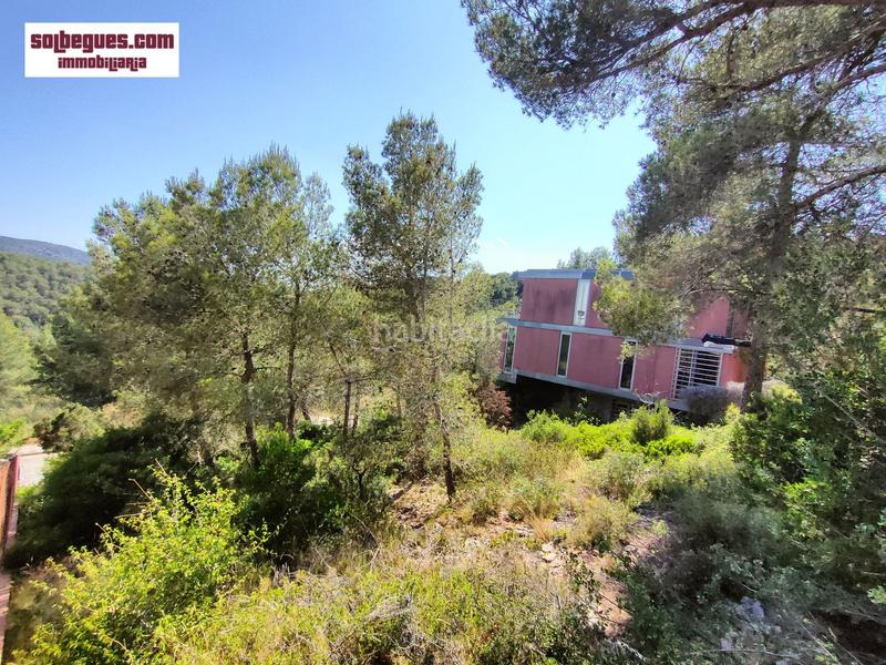 Foto a3aa7114-84ef-4548-ba52-81d3d3bcef76. Terreno residencial en turia 34 parc. terreno con magnificas vistas en Begues