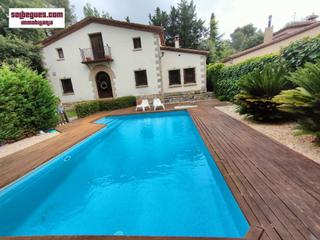 Casa a Begues. Begues centro. masía catalogada de 1934 totalmente renovada, una