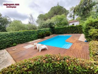 Maison à Begues. Begues centro. masía catalogada de 1934 totalmente renovada, una