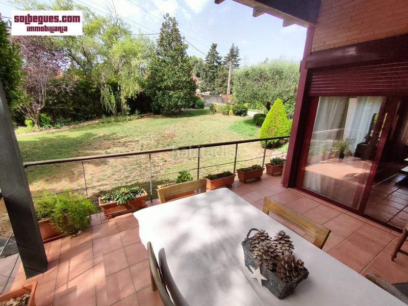 Foto 18db215c-58fd-4d97-a0a3-253b76b1b48e. Casa can sadurni. comoda casa de obra vista con piscina y amplio jardín intimo en Begues