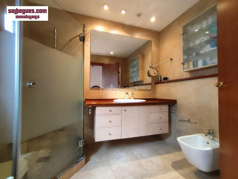 Foto 5fa7a160-02af-41e6-8cd8-3d0de0e9c8b7. Casa can sadurni. comoda casa de obra vista con piscina y amplio jardín intimo en Begues