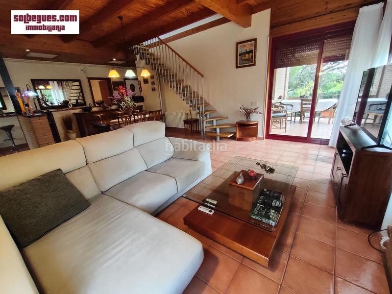 Foto 6a31797b-8a01-400d-aacb-51f7488b8e9b. Casa can sadurni. comoda casa de obra vista con piscina y amplio jardín intimo en Begues