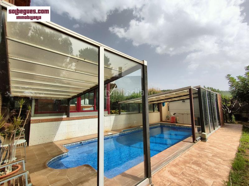 Foto 852e1f1a-839e-4720-bb92-b0b63ebabf91. Casa can sadurni. comoda casa de obra vista con piscina y amplio jardín intimo en Begues