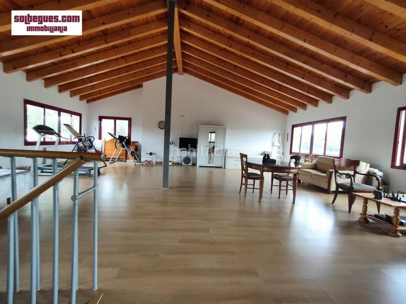 Foto d727becc-4a2a-4e7d-9f05-9be676d4242f. Casa can sadurni. comoda casa de obra vista con piscina y amplio jardín intimo en Begues
