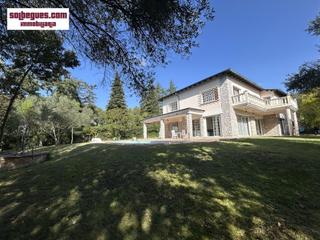 Casa en Begues. Begues centro. una gran casa para compartir momentos