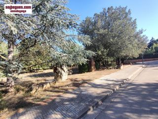 Wohngrundstück in Begues. Begues mas ferrer amplio terrenno plano esquinero y  bien orient