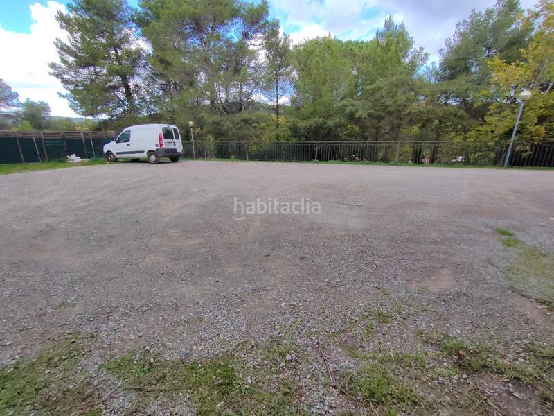 Foto 4c56cded-3127-47d4-bf5c-f84be06c47fd. Location local commercial dans Begues