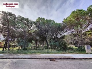 Residential Plot in Gregal 32. Begues bon solei terreno bien orientado con vistas despejadas.