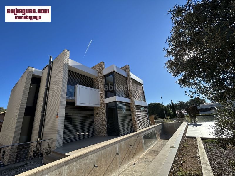 Foto 314f367c-f918-42b5-9218-216916e6c773. Casa amb calefacció aparcament piscina a Begues