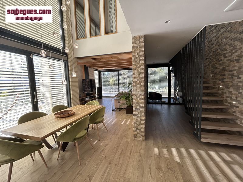 Foto 610f33f7-381d-4157-8915-32f2d39a5630. Casa amb calefacció aparcament piscina a Begues