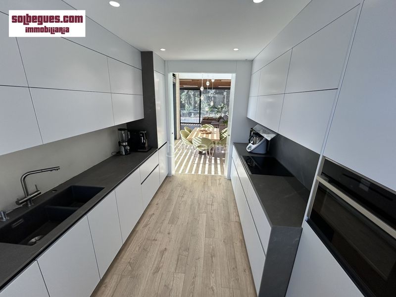 Foto 64805ac4-b5f1-4c1f-9479-3bd973763a95. Casa amb calefacció aparcament piscina a Begues