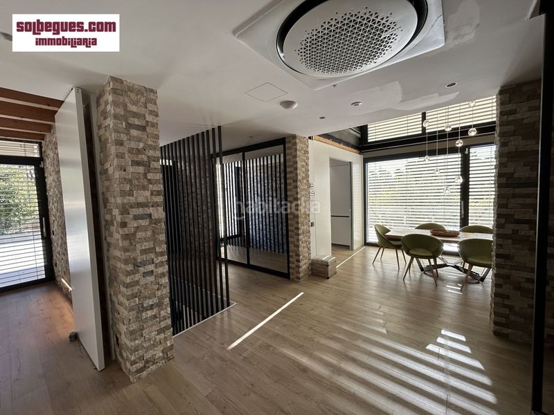 Foto 8d85ffb1-3ea0-4f90-a1b7-c39d9f84d8c2. Casa amb calefacció aparcament piscina a Begues