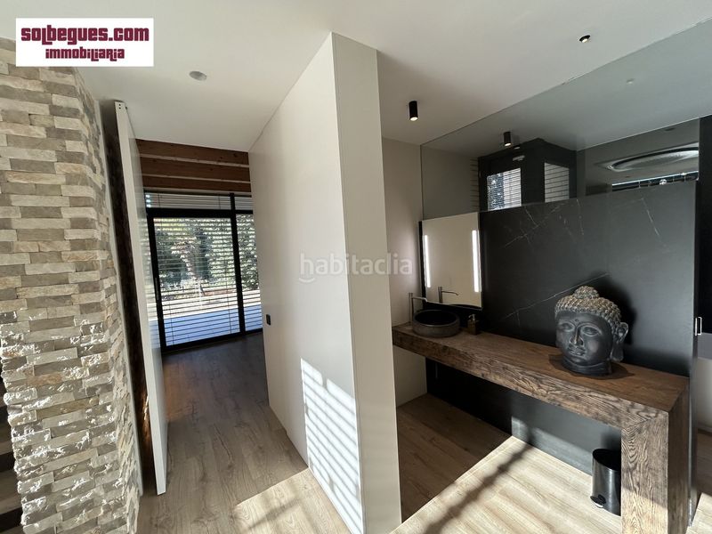 Foto a43e776a-3bd7-400b-9803-cffa5a390cf7. Casa amb calefacció aparcament piscina a Begues