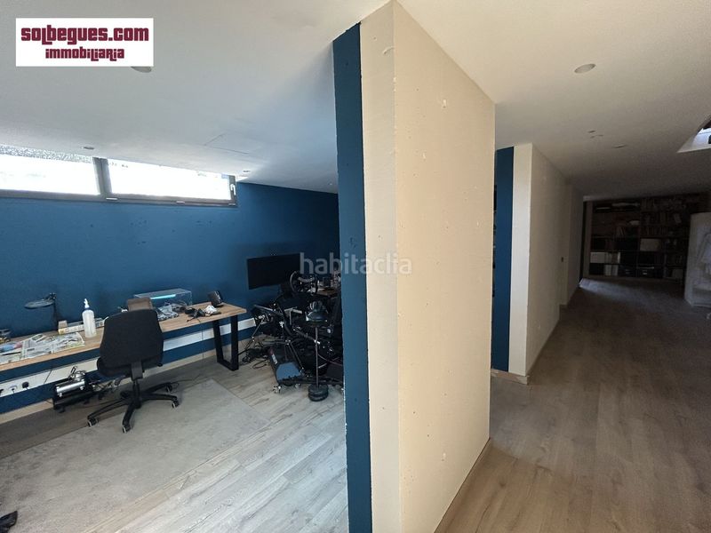 Foto b6d328fe-ee5e-452b-bf57-7f7d0254efde. Casa amb calefacció aparcament piscina a Begues