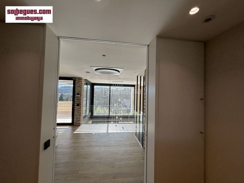 Foto da4d96c4-54ae-4ec1-b912-609883cf9b94. Casa amb calefacció aparcament piscina a Begues