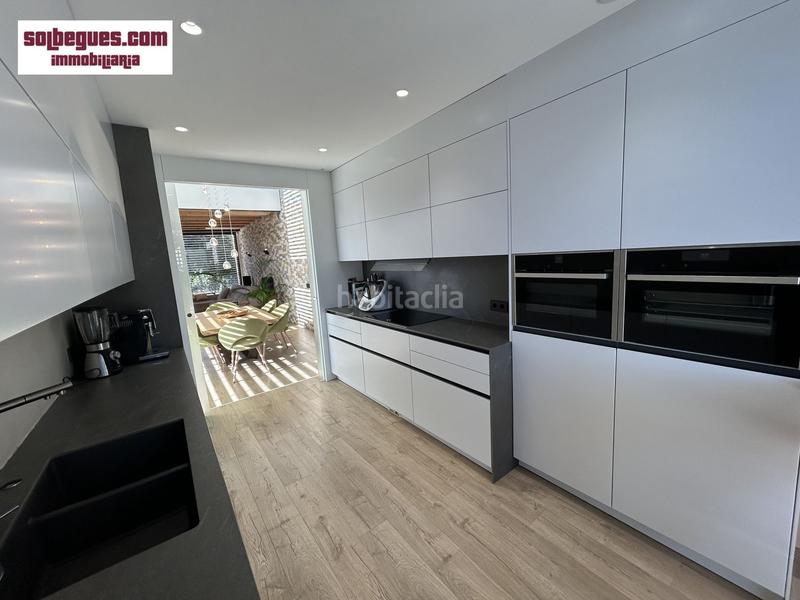 Foto f3befa2f-00d9-4704-96d1-63de89c62612. Casa amb calefacció aparcament piscina a Begues