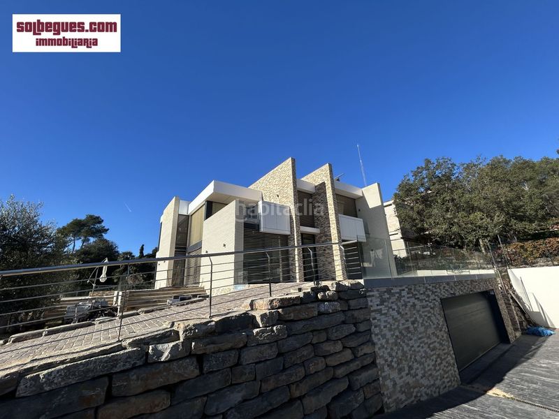 Foto f5b299ad-66ba-40b4-92e3-0e538ab3dd17. Casa amb calefacció aparcament piscina a Begues
