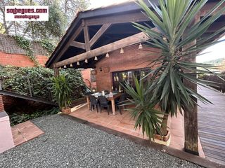 Maison à Begues. Begues can amell. casa calida y comoda en perfecto estado.