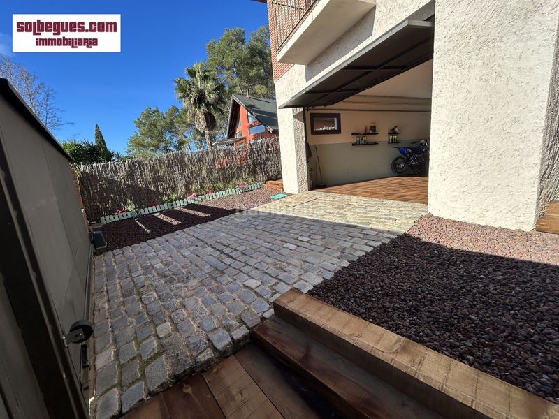 Foto f1d6599c-0228-46c7-bba2-87f4090c57fa. Casa amb calefacció aparcament piscina a Begues