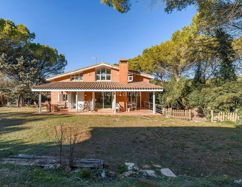 Foto c0ed25d3-11e1-4be5-9e1f-c6e66af2d244. Casa amb calefacció aparcament a Begues