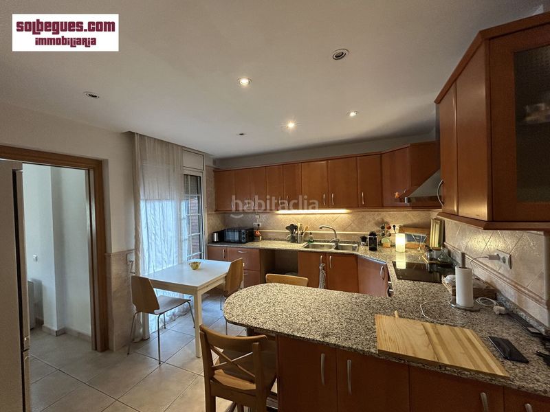 Foto c7be5cf7-0a39-4a35-b37d-fad8e559e444. Casa amb calefacció aparcament a Begues