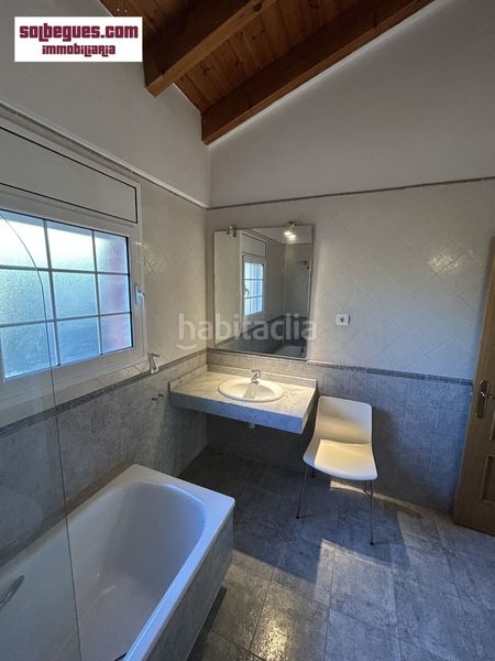 Foto f09e470c-f78e-4891-b49e-16311fccd17e. Casa amb calefacció aparcament a Begues