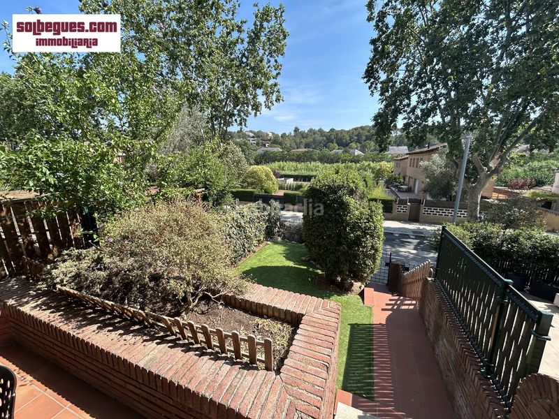 Foto 42bbba78-f4dc-4494-b3f4-152a5ac8fc95. Casa adossada amb calefacció aparcament piscina a Begues