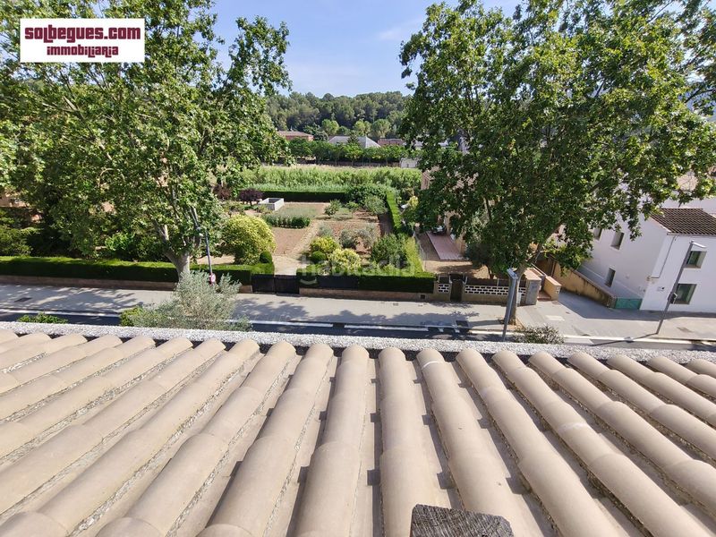 Foto 6bc6b001-fa43-44a7-b032-3505ced0801e. Casa adossada amb calefacció aparcament piscina a Begues
