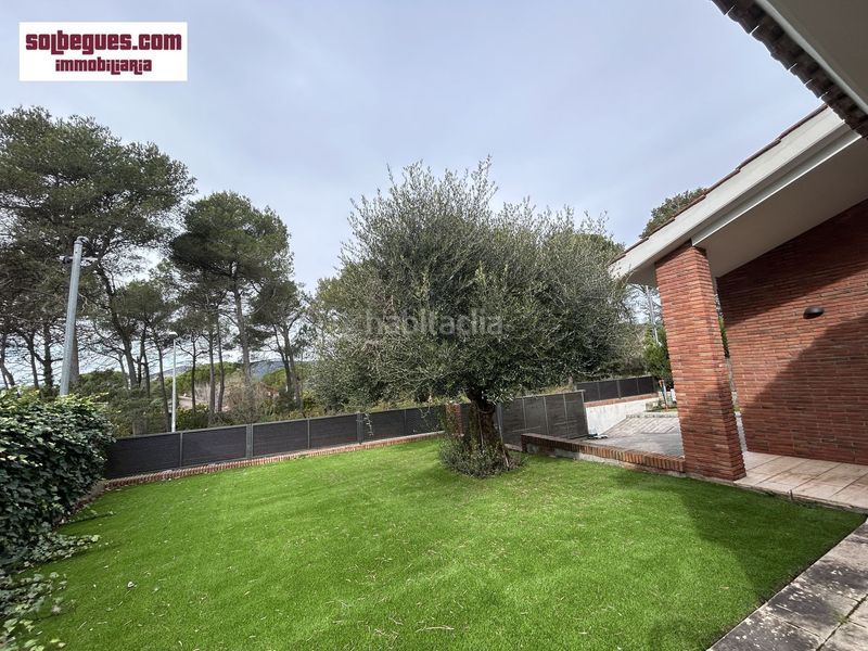 Foto cfa30982-e502-4f95-90e2-aa453bf6759d. Casa con riscaldamento parcheggio piscina in Begues