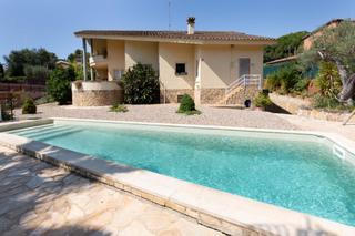 Chalet  Mont-ras. Chalet en venta en sant antoni de calonge
