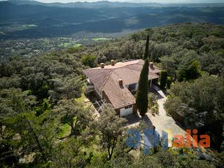Chalet in De roques altes 3. Encantadora casa rústica en romanyà de la selva  naturaleza y tr