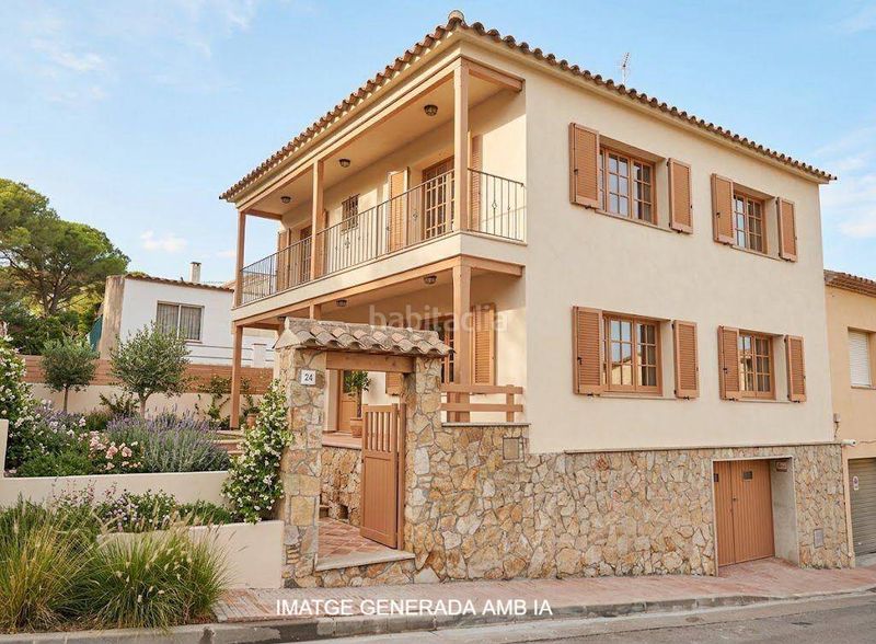 Foto 46ef83f1-a7e6-4d43-b9ac-f1c11c5996d0. Casa adossada amb xemeneia aparcament a Cabanyes-Mas Ambrós-Mas Pallí Calonge