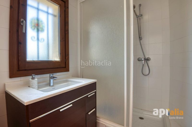 Foto 8f43bd53-f564-43b1-8693-5ad1d69ac248. Casa amb xemeneia calefacció aparcament piscina a Calonge