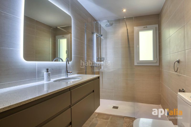Foto 95ed72d2-755b-4a7d-9055-afa8be920165. Casa amb xemeneia calefacció aparcament piscina a Calonge